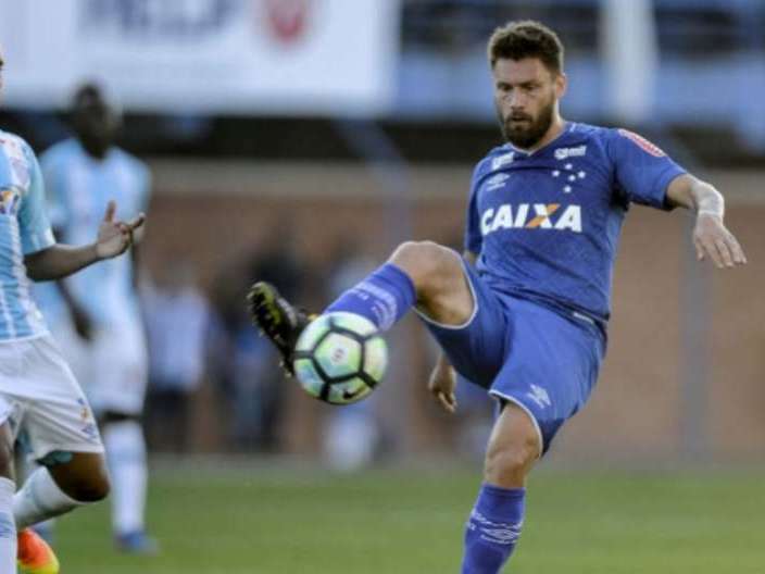 Avaí vence o Cruzeiro pela primeira vez na história do clube