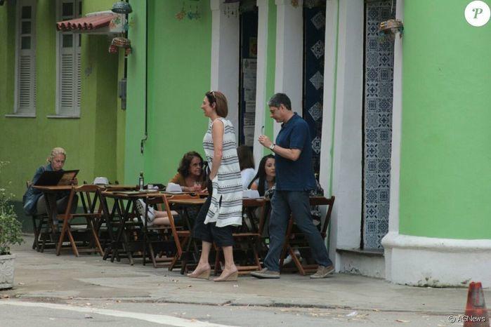 William Bonner aparece em público pela 1ª vez com namorada
