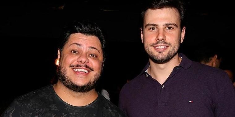 Saiba quem são os famosos gays que mantêm relações estáveis