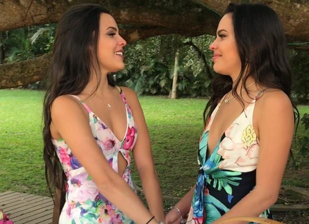 Emilly e Mayla comemoram aniversário em cidade natal