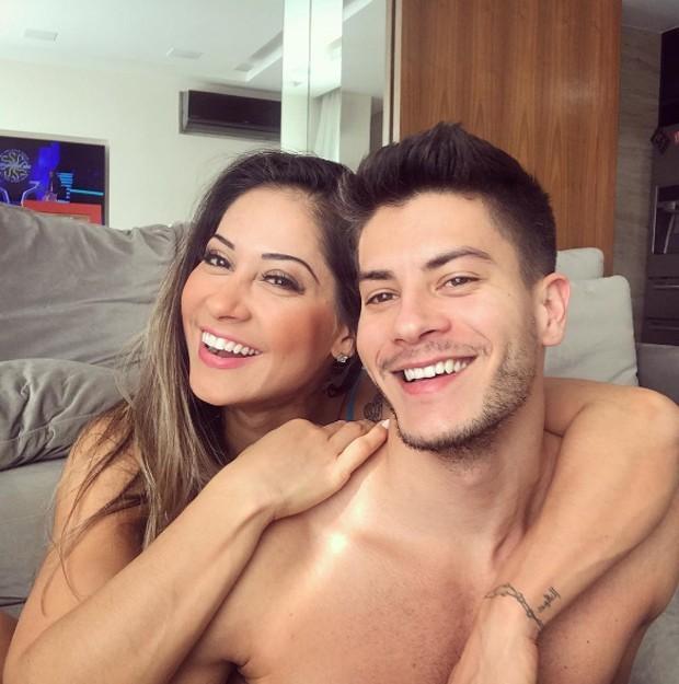 Arthur Aguiar e Mayra Cardi