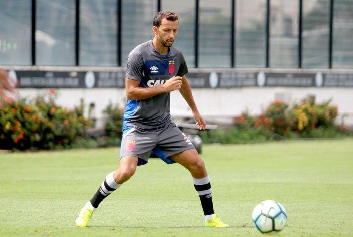 Goiás se assusta com salário e recusa a contratação de Nenê