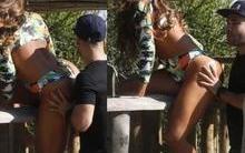 Nicole Bahls ganha ‘mão boba’ de Rodrigo Sant’anna para pular cerca