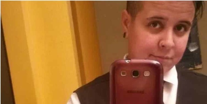 Casal se recusa a ser atendido por garçonete lésbica