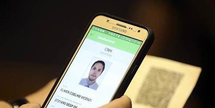 Versão eletrônica da CNH para celular estará disponível em 2018
