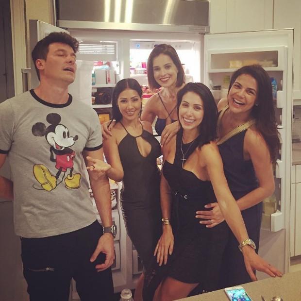 Simone comemora aniversário do filho com super festa em Orlando