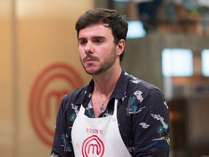 "RIndo para não chorar", diz participante do MasterChef sobre nude