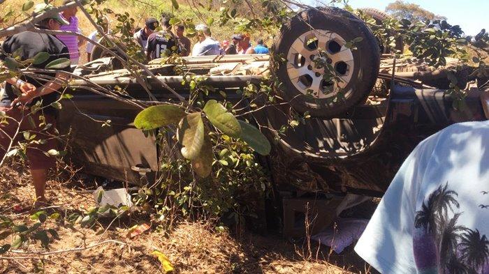 Veículo ficou destruído (Crédito: Portal Corrente)