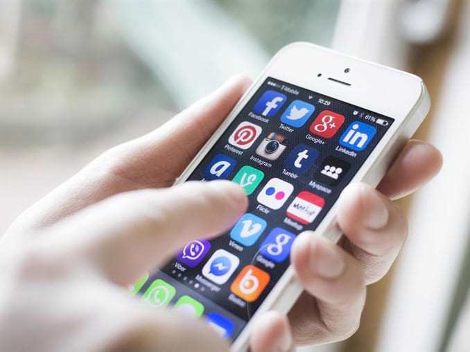 Acesso de celulares à internet ultrapassa 200 milhões no Brasil