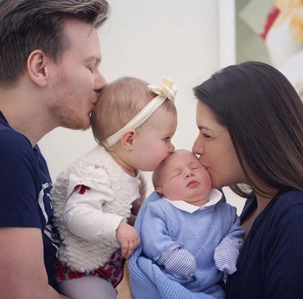 Thais Fersoza posta foto de 1º encontro entre Melinda e Teodoro