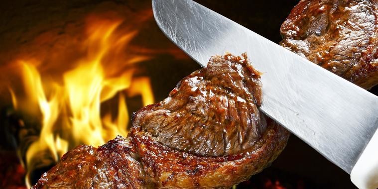 Confira dicas de como aproveitar o churrasco sem engordar
