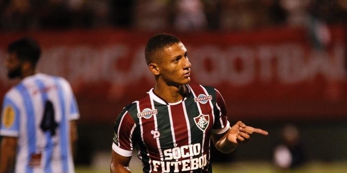 Atacante Richarlison é vendido a time da Inglaterra por R$ 46 mi