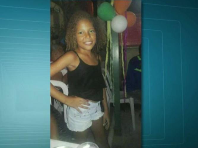 Menina de 10 anos é baleada na cabeça e morre durante tiroteio