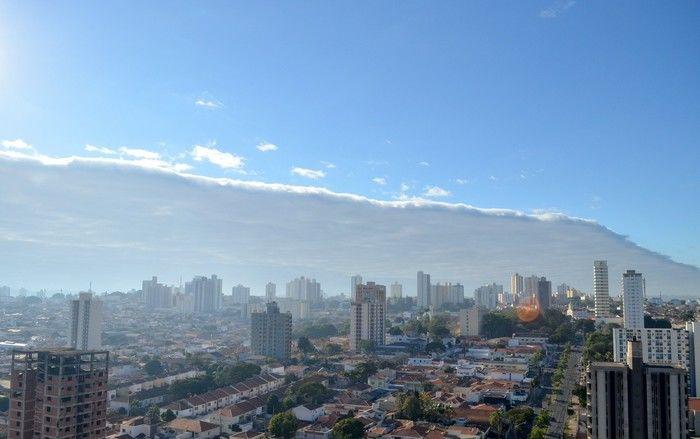 'Nuvem tsunami' intriga moradores em São Paulo