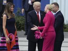 Primeira-dama da Polônia deixa Trump “no vácuo”: assista o vídeo