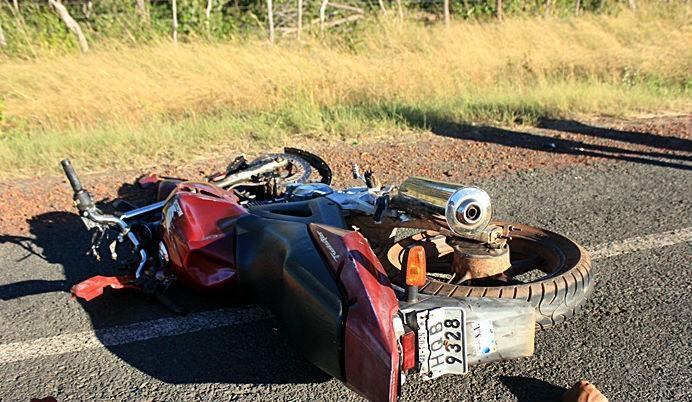 Veículo destruído após o grave acidente (Crédito: Piracurucaaovivo)