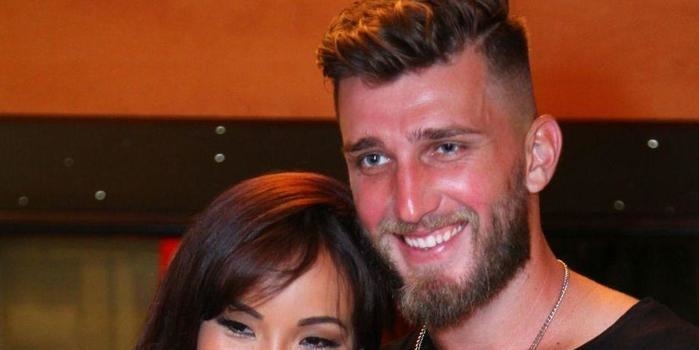 Carol Nakamura e jogador terminam noivado após dois anos juntos