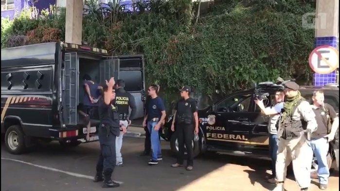 Brasileiros detidos foram levados de avião a Ciudad del Este (Crédito: G1/TV Globo)