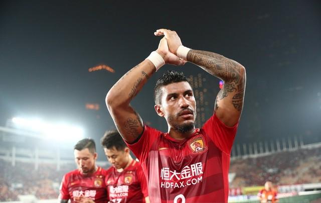 Volante brasileiro estava relacionado para a partida deste domingo (Crédito: Sina.com)