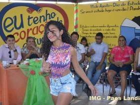 Centenas de pessoas participaram da Festa do Estudante
