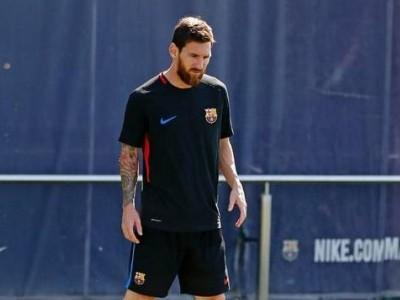 Messi lamenta derrota do Barcelona, mas manda recado na web