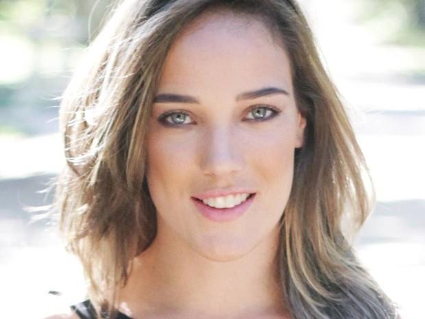 Adriana Birolli diz que foi flagrada ao tentar fazer sexo no carro