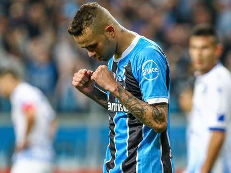 Luan pode ser o substituto de Dembélé no Borussia Dortmund