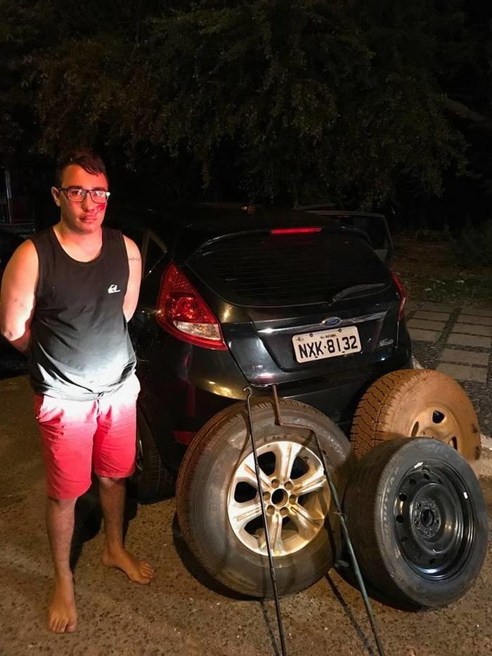 Jovem é preso após furtar veículos na zona Leste de Teresina (Crédito: Plantão Policial)