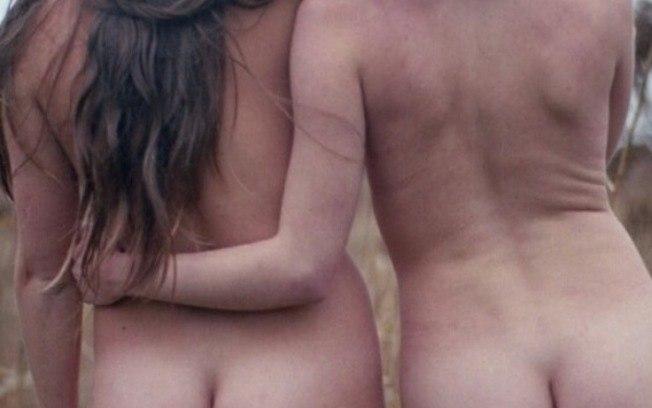 Mulheres são fotografadas nuas (Crédito: Instagram)