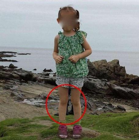 Foto de criança assusta internautas e viraliza nas redes sociais (Crédito: Reprodução/facebook)