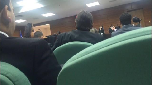 Advogada conseguiu apenas realizar sua sustentação oral na tribuna após vestir um terno emprestado (Crédito: Reprodução)