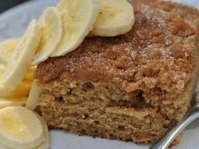 Aprenda a fazer um delicioso bolo de banana com canela