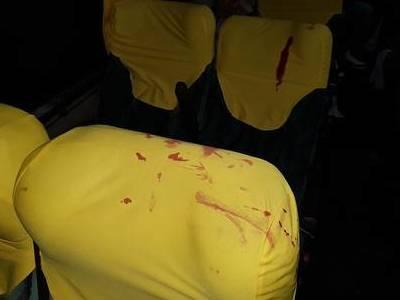 Ônibus de time de rugby é apedrejado e jogo é cancelado