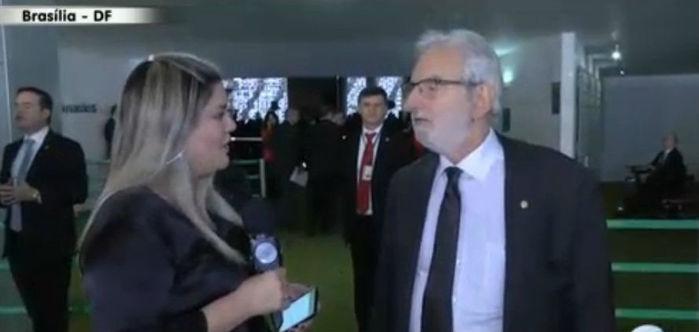 Samantha entrevista deputado Ivan Valente (Crédito: Rede Meio Norte)