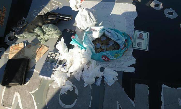 Suspeito de tráfico de droga é preso com arma de fogo em Teresina