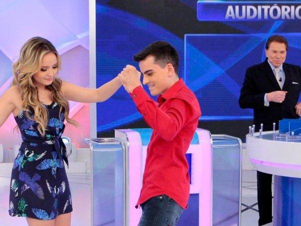 "As pessoas me julgam por namorar muito", revela Larissa Manoela