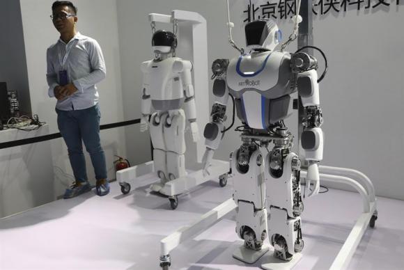 A tecnologia da robótica pode ser utilizada tanto para a paz como para a guerr (Crédito: EFE/Wu Hong)