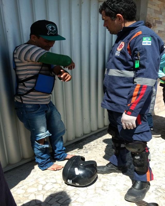 Idoso fica gravemente ferido após ser atropelado por mototaxista
