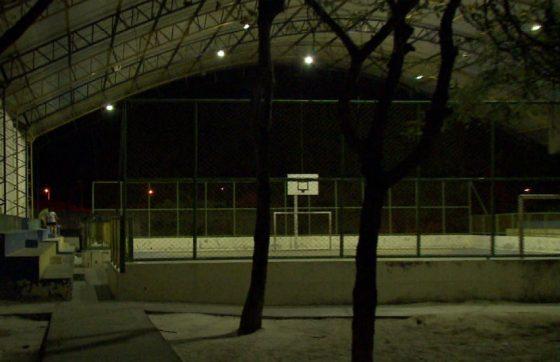 Quadra esportiva onde ocorreu o crime (Crédito: TV Jangadeiro)