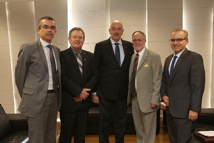 Prefeito Firmino Filho cumpriu agenda em Brasília (Crédito: Portalpmt)