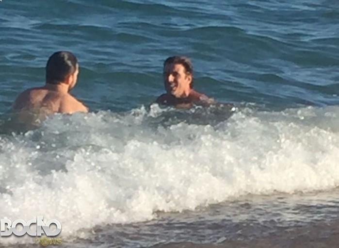 Suposto flagra de Gianecchini beijando outro homem