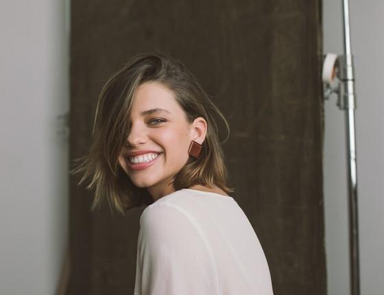 Bruna Linzmeyer revela: 'sofro com machismo do que por ser bissexual'