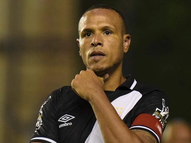 Luis Fabiano passará por cirurgia no joelho e desfalca o Vasco