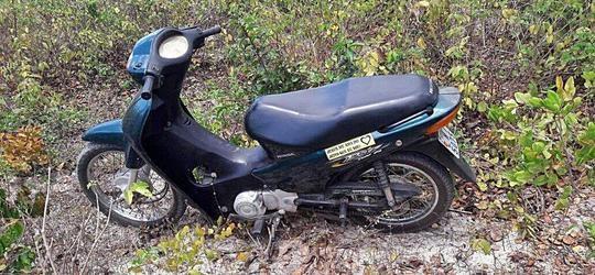 Casal furta moto e abandona em matagal por falta de gasolina