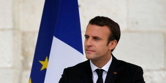 Presidente da França comemora chegada de Neymar ao PSG