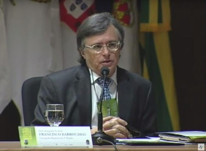 Desembargador aposentado Francisco Barros Dias