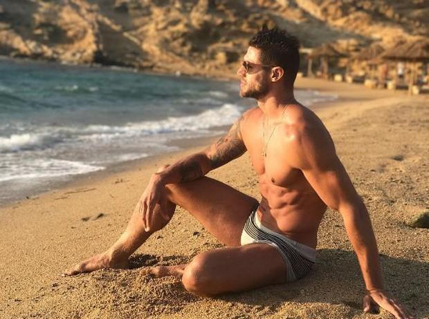 Ex-BBB Jonas e Mari Gonzalez chamam atenção pela boa forma (Crédito: Reprodução/Instagram)