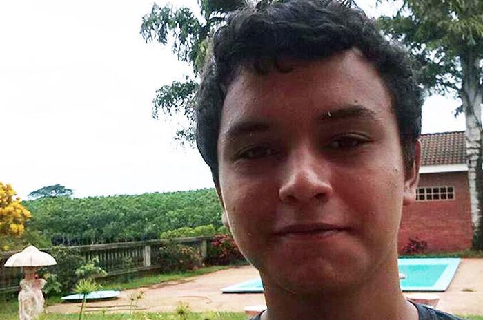 Estudante é morto por ficar com namorada de membro do PCC (Crédito: Reprodução/facebook)