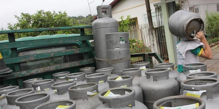 Petrobras anuncia reajuste médio de 6,9% do gás de cozinha