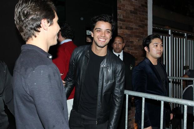 Bruna Marquezine recebe famoso em festa de aniversário (Crédito: AG News)